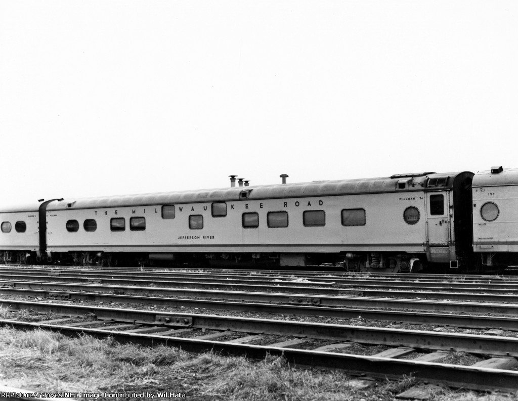 Milwaukee Road 8-6-4 Sleeper 24 "Jefferson River"